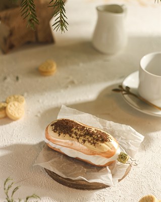 Эклер ванильный 2259