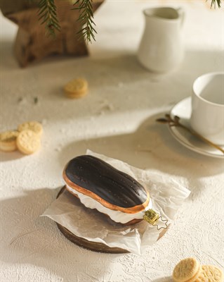 Эклер шоколаный 2260