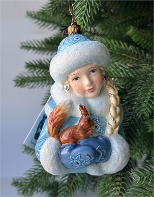 Снегурочка с белочкой 4055